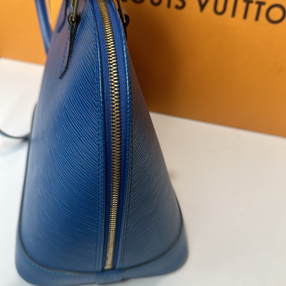 Louis Vuitton Blue Epi Alma Bag - Picture 6 of 11
